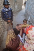 Polio vaccination campaign in Pakistan