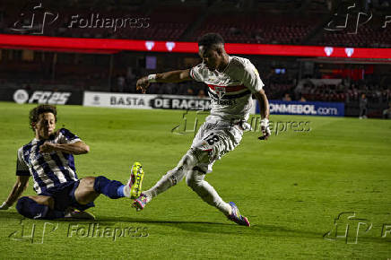 Match between são paulo and talleres for the 2025 libertadores cup.