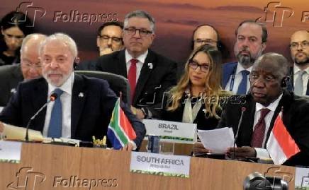Chefes de Estado de diversos países, reunidos no MAM
