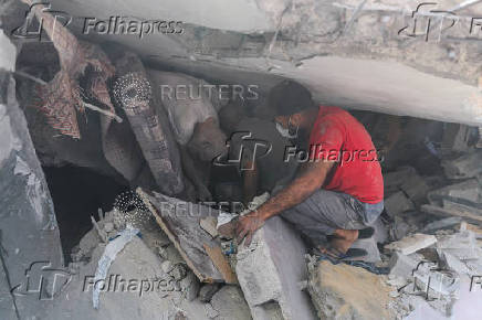 Aftermath of overnight Israeli strikes, in Gaza City