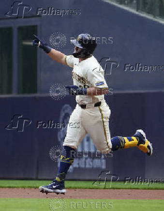 MLB: Los Angeles Dodgers at Milwaukee Brewers