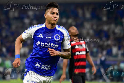 Partida entre cruzeiro e flamengo pelo campeonato brasileiro 2025