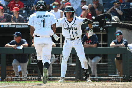 NCAA Baseball: College World Series-Arizona v Coastal Carolina