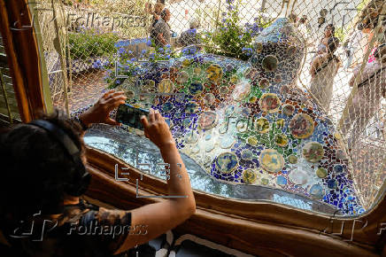 La icónica Casa Batlló de Gaudí recupera el aspecto original de su fachada posterior