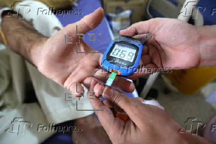 Patients receive treatment on World Diabetes Day in Peshawar