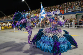 Desfile da escola de samba Império da Casa Verde no Carnaval de SP