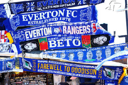 Premier League - Everton v Arsenal