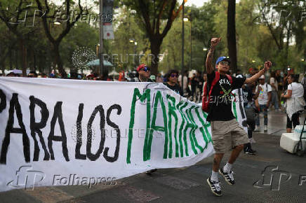 March in favor of full decriminalization of cannabis, in Mexico City