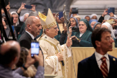 Pope Leo takes possession of Rome's Basilica of St. John Lateran