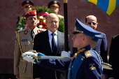 Yemen's Presidential Leadership Council Chairman Al-Alimi visits Moscow