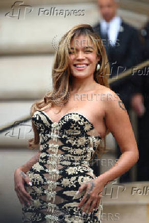 Guests arrive at Schiaparelli Haute Couture Fall/Winter 2025-2026 show in Paris