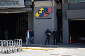 Venezuela encara unos comicios empañados por detenciones y un presunto plan 