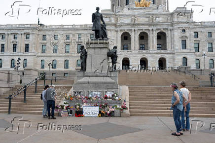 Memorial honors murdered Democratic state lawmaker