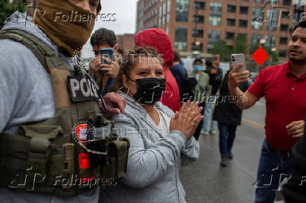 Federal agents make immigration arrests in Chicago
