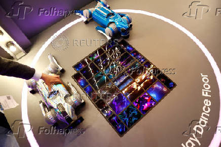 FILE PHOTO: Samsung flags big miss in Q2 profit, citing US AI curbs on China