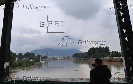 Water level rises in River Jhelum in Srinagar