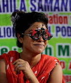 Free eye check-up camp for sex workers in Kolkata