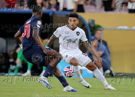 FIFA Club World Cup - Group B - Paris St Germain v Botafogo