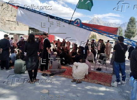 Traders protest near the Pakistan-China border