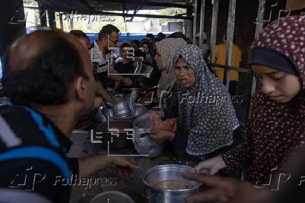 Gazans face hunger as charity kitchens run out of stock