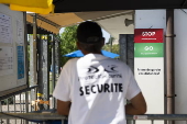 Puntrut JU municipality bans non-Swiss residents from entering the outdoor pool
