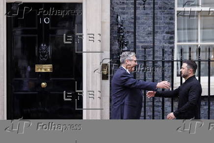 UK Prime Minister Starmer meets Ukrainan President Zelensky ahead of Trump?Putin talks in Alaska