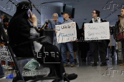 Protest erupts after US detains Palestinian visitors at San Francisco Airport
