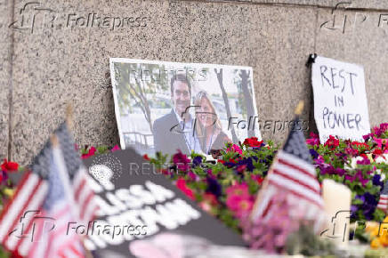 Memorial honors murdered Democratic state lawmaker