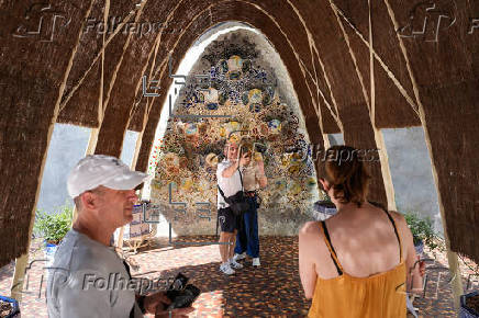 La icónica Casa Batlló de Gaudí recupera el aspecto original de su fachada posterior