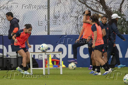 Selección femenina de Ecuador se prepara para su debut en la Copa América