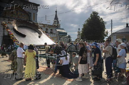 Orthodox Christian icon carried in procession in Tutayev, Russia