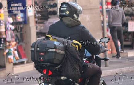 Projeto de Lei pode proibir uso de bags por motociclistas