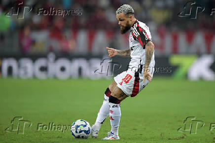Partida entre Vasco e Flamengo válida pelo Campeonato Brasileiro 2025.