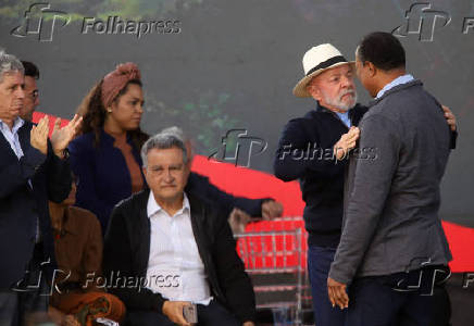 Lula durante encontro de celebração dos avanços do Novo Acordo do Rio Doce (MG)
