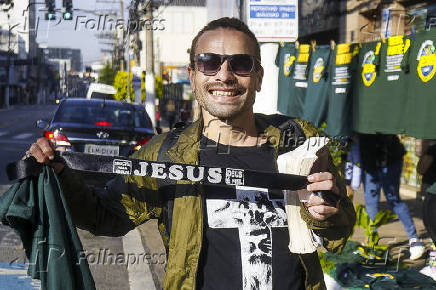Fiéis se preparam para a Marcha para Jesus que terá uma caminhada da estação Luz do Metrô