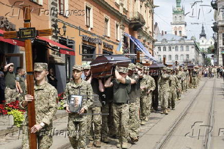 Lviv bids farewell to twelve Ukrainian soldiers who died in Russian captivity