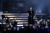 A cantora Lana Del Rey durante seu show no festival Mita, no vale do Anhangabaú