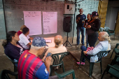 Las bases del chavismo celebran asambleas para postular candidatos a comicios municipales