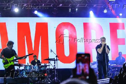 Show da banda Jota Quest no Arraiá Barueri.