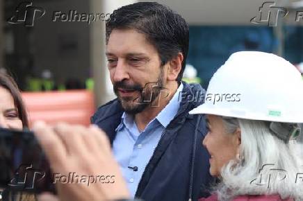 Ricardo Nunes na entrega  do 1° trem para linha 6 do metrô - SP