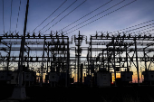 Energia usada para IA gerar uma imagem poderia alimentar 240 lâmpadas por uma hora