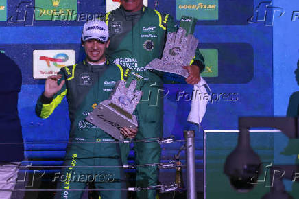 Bandeirada e pódio da categoria lmgt3 durante o fia wec no rolex 6 horas de são paulo
