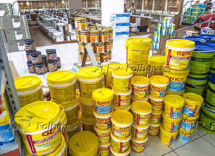 Produtos em uma loja de materiais de construção no município de Marília (SP)