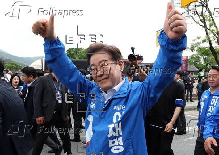 South Korea's presidential candidates campaigns