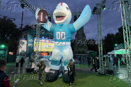 NFL: NFL Madrid Game-City Scenes