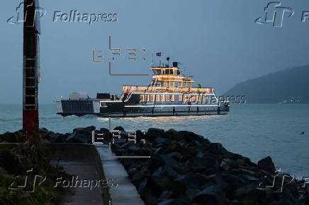 Illuminated ferry starts operating in Hungary