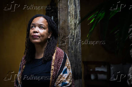 Retrato da escritora americana Saidiya Hartman na Flip