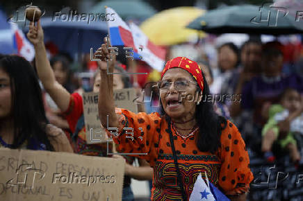 Mujeres panameñas marchan por derechos humanos y justicia social