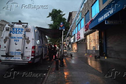 1 homem morto e outros 2 feridos em tiroteio e corte na Avenida Westchester e na Avenida Southern, dentro dos limites do distrito 41, no bairro de Longwood, no Bronx, cidade de Nova York