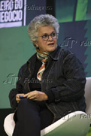 Izabella Teixeira was honored with the Norman Borlaug Award at the 24th Brazilian Agribusiness Congress